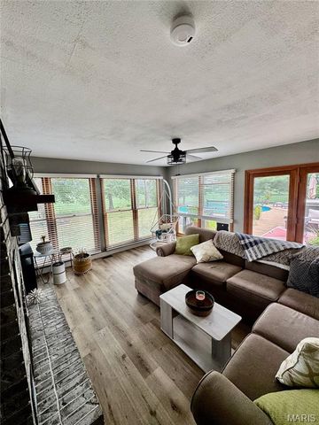 1201 Joshu Court, Greenville, IL 62246