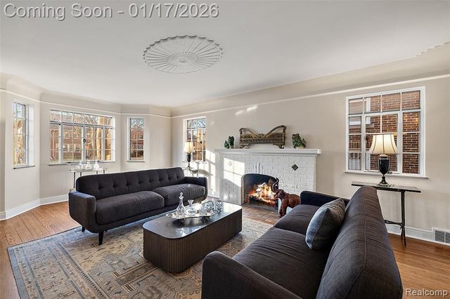 15716 Rosemont Avenue, Detroit, MI 48223