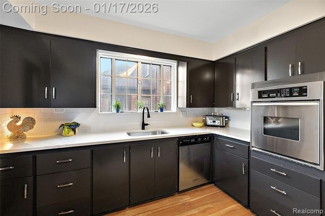 15716 Rosemont Avenue, Detroit, MI 48223