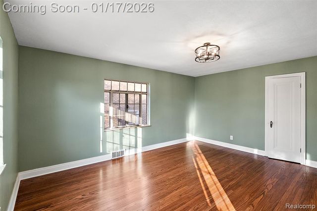 15716 Rosemont Avenue, Detroit, MI 48223