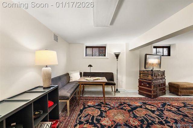 15716 Rosemont Avenue, Detroit, MI 48223