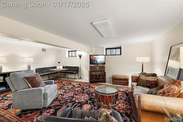 15716 Rosemont Avenue, Detroit, MI 48223