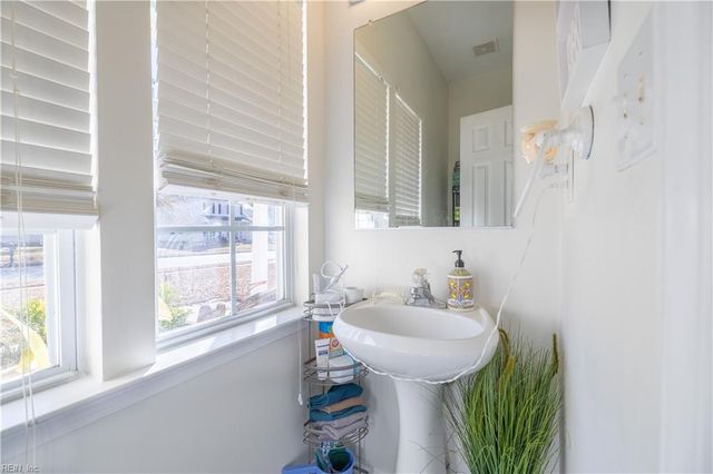 4944 Clifton ST, Chesapeake, VA 23321