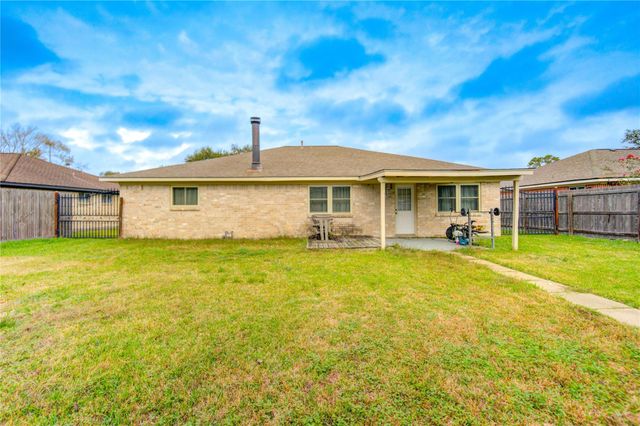 1403 Packsaddle Lane, Baytown, TX 77521