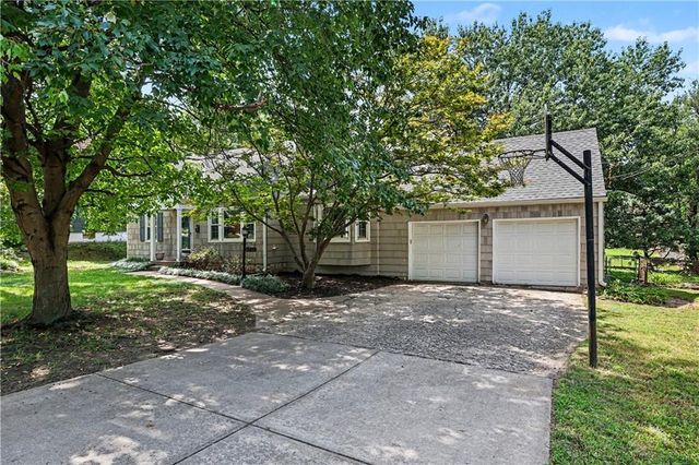 6720 Floyd Street, Overland Park, KS 66204