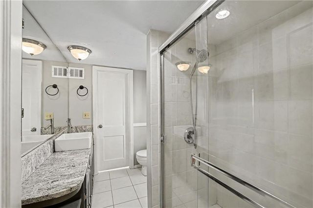6720 Floyd Street, Overland Park, KS 66204