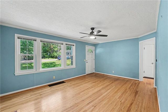 6720 Floyd Street, Overland Park, KS 66204