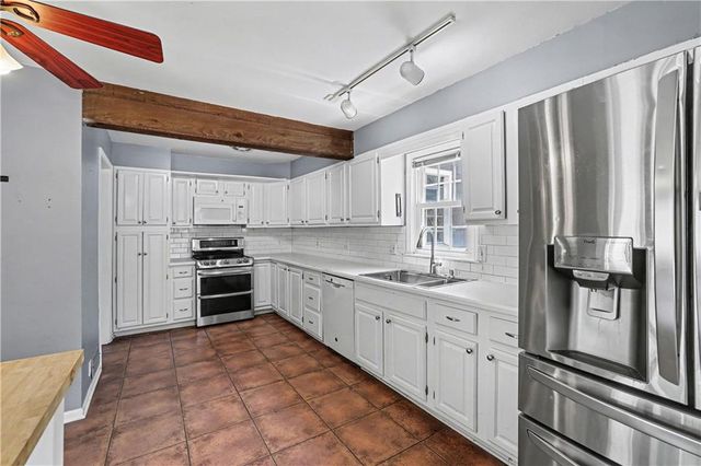6720 Floyd Street, Overland Park, KS 66204