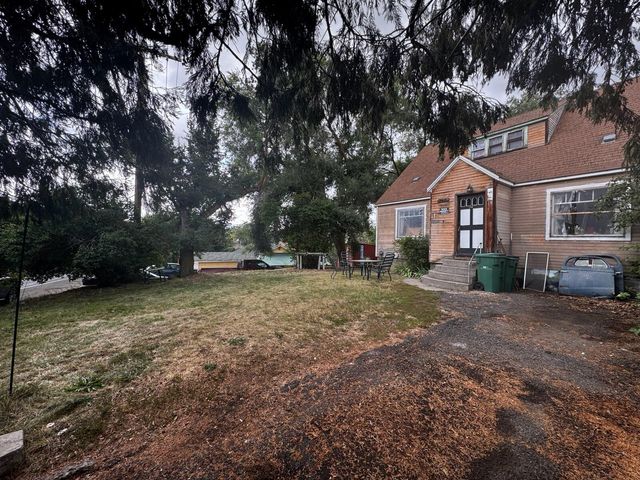 1740 Riverside Drive, Klamath Falls, OR 97601