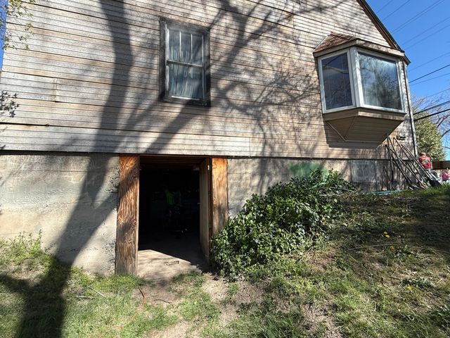 1740 Riverside Drive, Klamath Falls, OR 97601