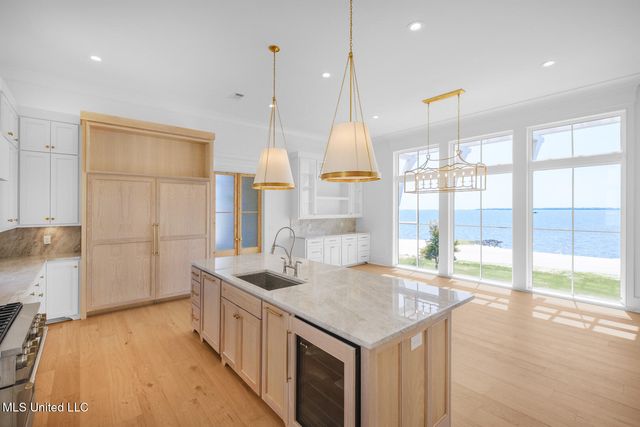 100 S Beach Drive, Ocean Springs, MS 39564