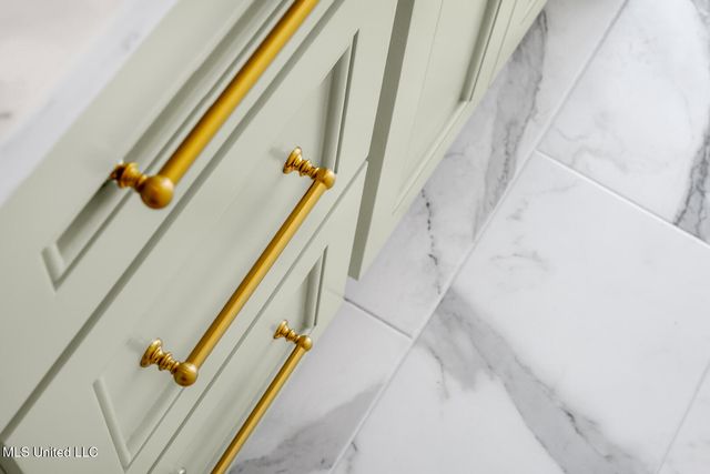 100 S Beach Drive, Ocean Springs, MS 39564