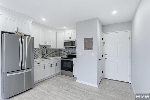 9 Vreeland Street 2F, Hackensack, NJ 07601