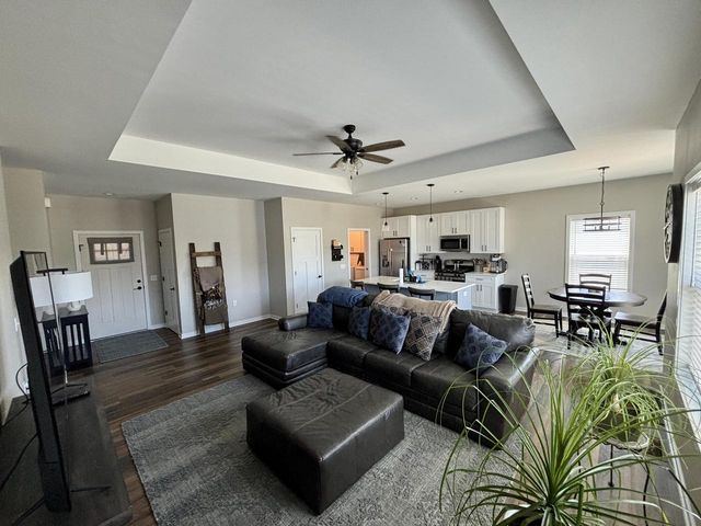 439 East STREET, Juneau, WI 53039