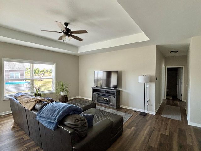 439 East STREET, Juneau, WI 53039
