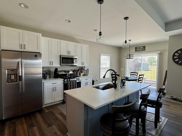 439 East STREET, Juneau, WI 53039