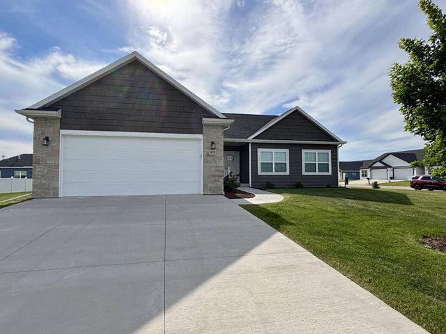 439 East STREET, Juneau, WI 53039