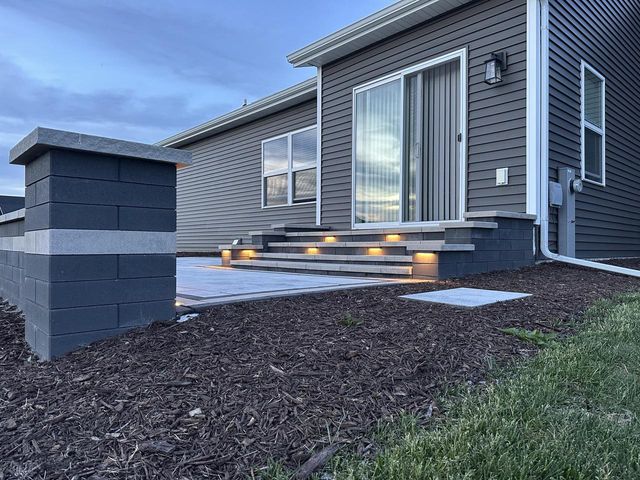 439 East STREET, Juneau, WI 53039