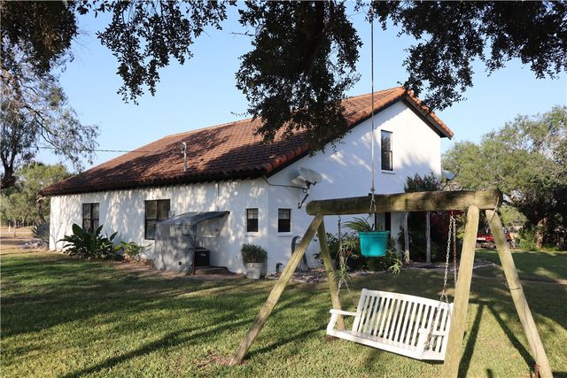 289 E County Road 2150, Kingsville, TX 78363