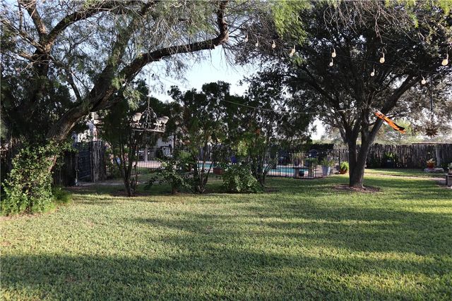 289 E County Road 2150, Kingsville, TX 78363