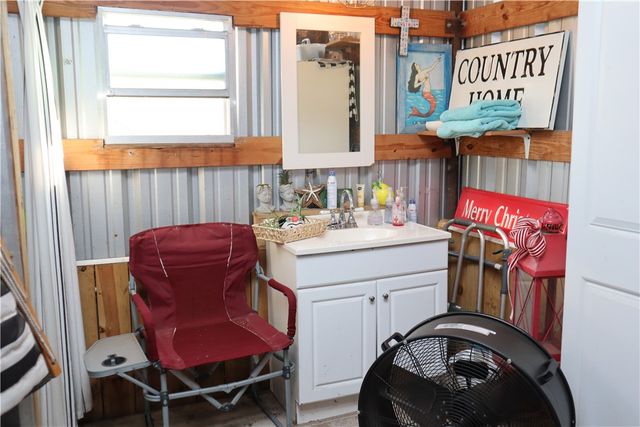 289 E County Road 2150, Kingsville, TX 78363