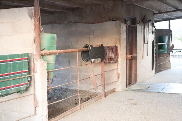 289 E County Road 2150, Kingsville, TX 78363