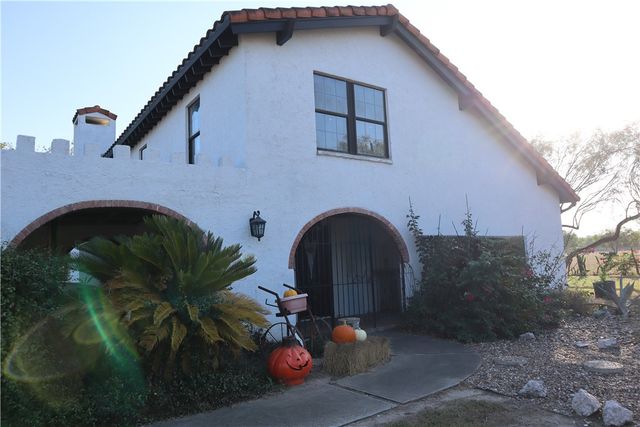 289 E County Road 2150, Kingsville, TX 78363