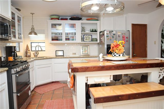 289 E County Road 2150, Kingsville, TX 78363