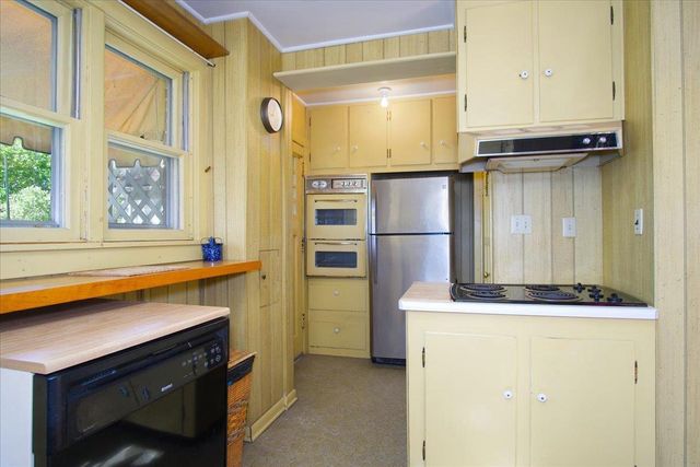 2303 Chamberlain Avenue, Madison, WI 53726