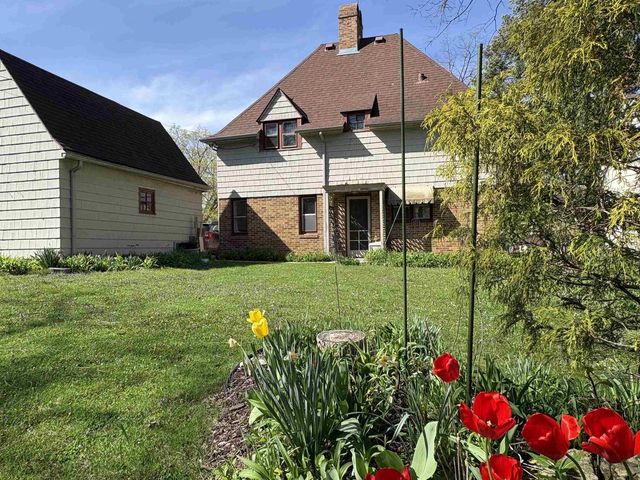 2303 Chamberlain Avenue, Madison, WI 53726