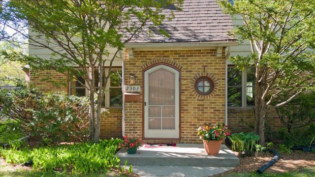 2303 Chamberlain Avenue, Madison, WI 53726