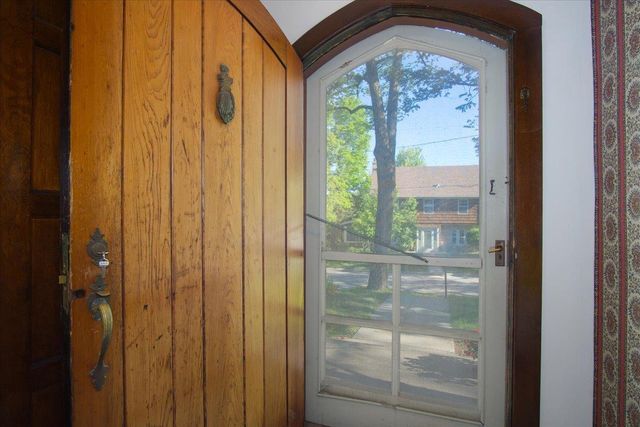 2303 Chamberlain Avenue, Madison, WI 53726