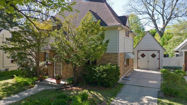 2303 Chamberlain Avenue, Madison, WI 53726