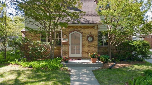 2303 Chamberlain Avenue, Madison, WI 53726