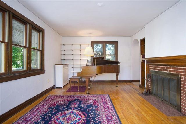 2303 Chamberlain Avenue, Madison, WI 53726