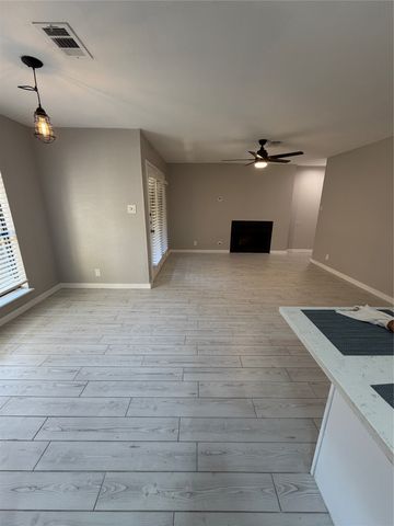 1108 Harwell Drive 1711, Arlington, TX 76011