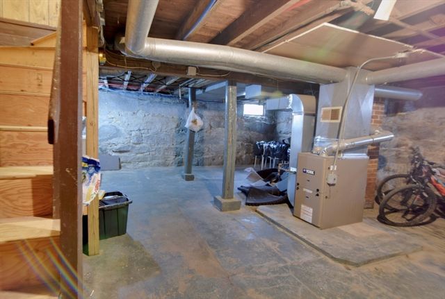 58-60 Ward St, Fitchburg, MA 01420