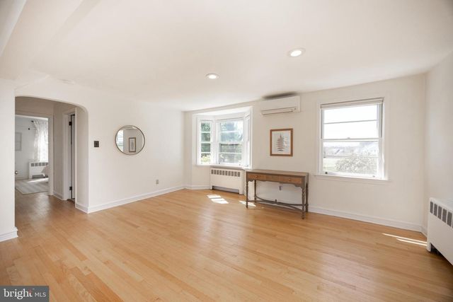 382 OAK DR, Harleysville, PA 19438