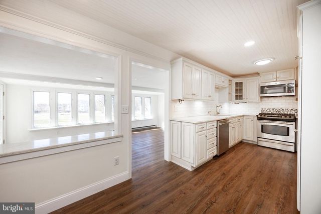 382 OAK DR, Harleysville, PA 19438