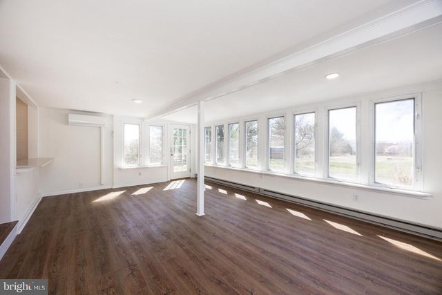 382 OAK DR, Harleysville, PA 19438