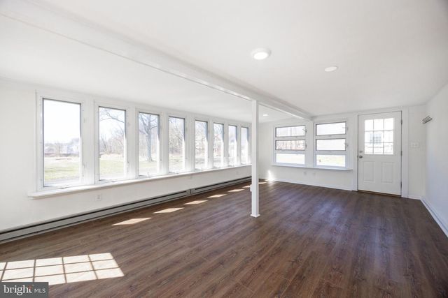 382 OAK DR, Harleysville, PA 19438