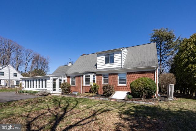 382 OAK DR, Harleysville, PA 19438