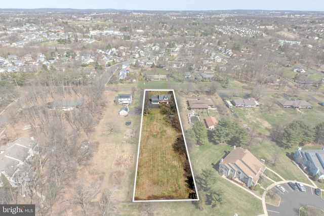 382 OAK DR, Harleysville, PA 19438