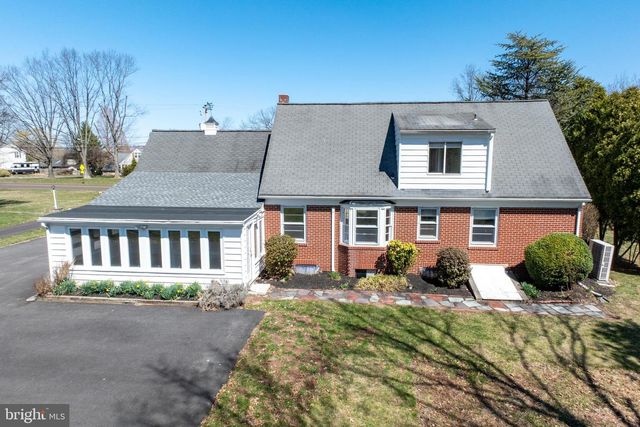 382 OAK DR, Harleysville, PA 19438