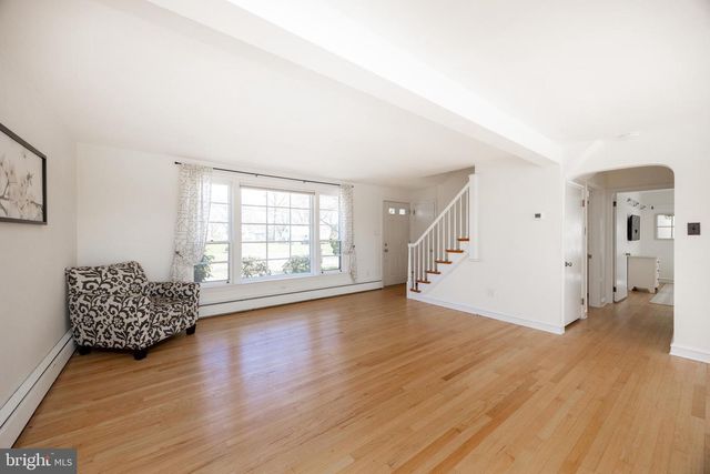 382 OAK DR, Harleysville, PA 19438