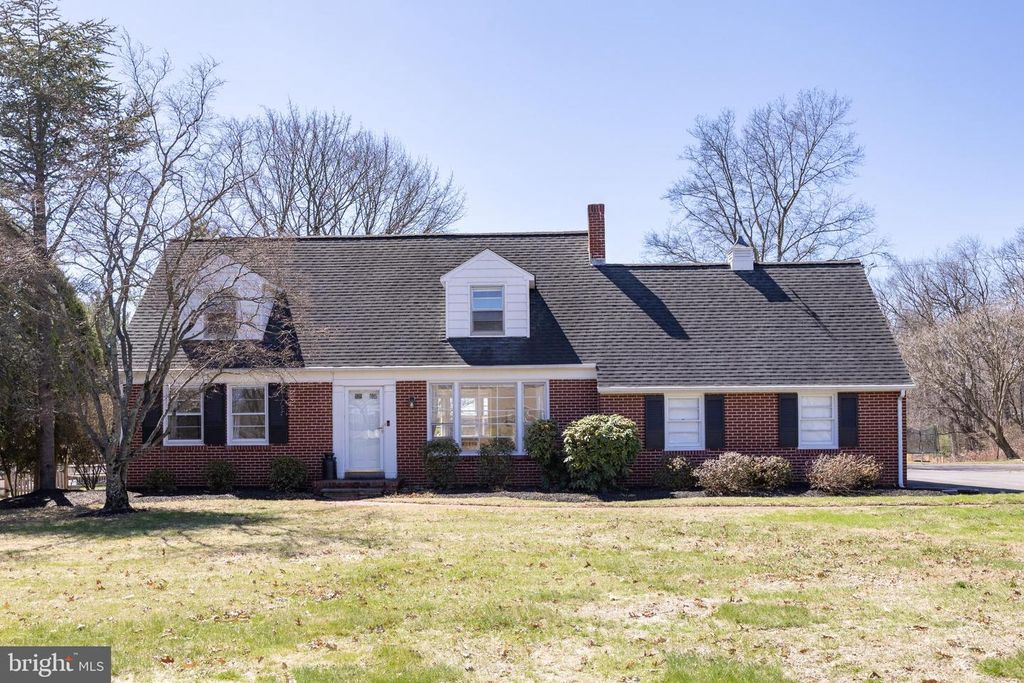 382 OAK DR, Harleysville, PA 19438