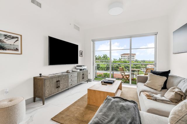 155 E Boca Raton Road 524, Boca Raton, FL 33432