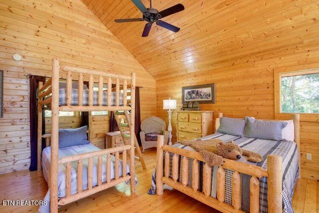 3572 Pebbles Mtn Way, Sevierville, TN 37862