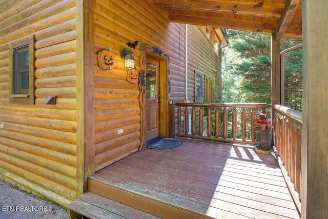 3572 Pebbles Mtn Way, Sevierville, TN 37862