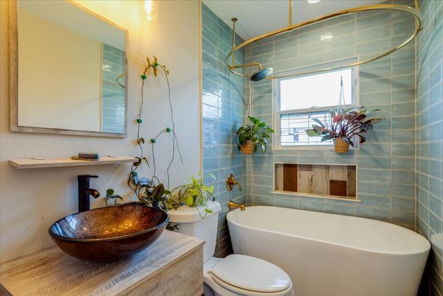 10518 Desdemona Drive, Dallas, TX 75228